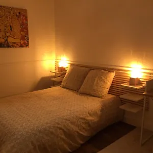 https://magnifique-appartement-en-plein-centre-de.fr-paris.fr